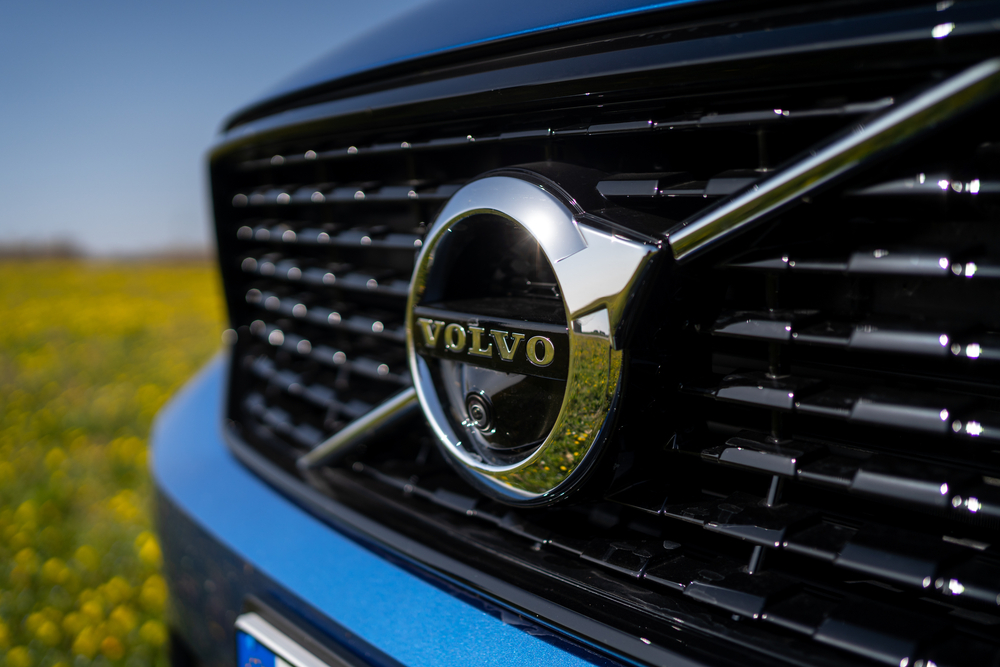 Volvo зарегистрировала в России товарный знак с логотипом компании