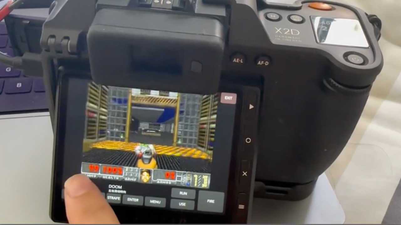 На Hasselblad X2D запустили Doom, связав движок со штатным интерфейсом камеры