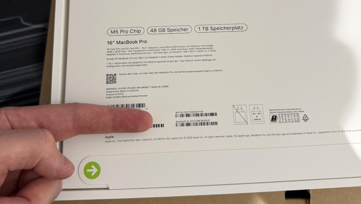 Вместо iPad mini покупатель Amazon получил MacBook Pro 16 с M5 Pro