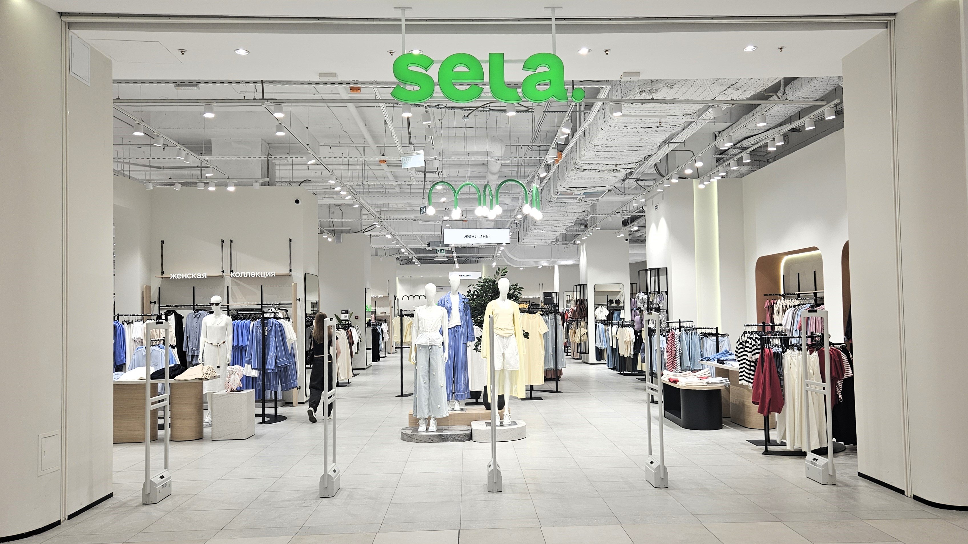 Sela расширит применение умных примерочных в магазинах