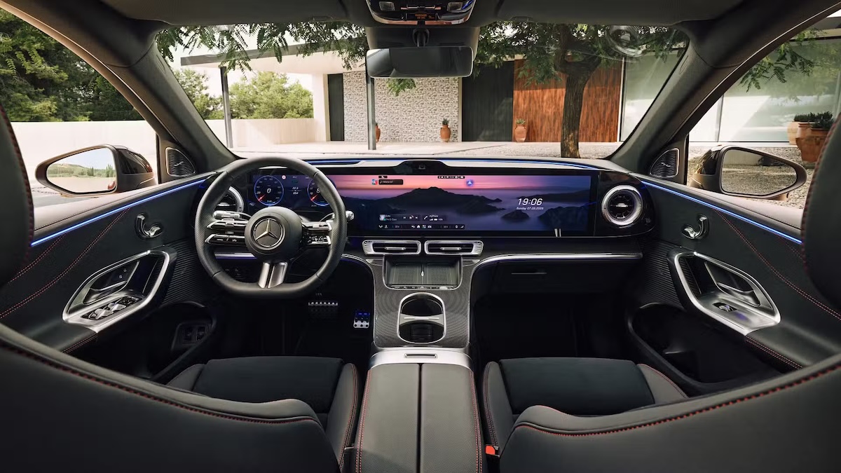Mercedes-Benz вернёт больше физических кнопок в салоны автомобилей